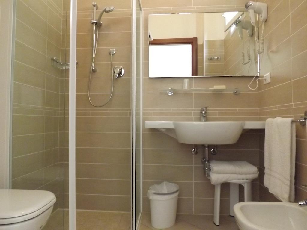 Hotel Tura Bellaria-Igea Marina Esterno foto