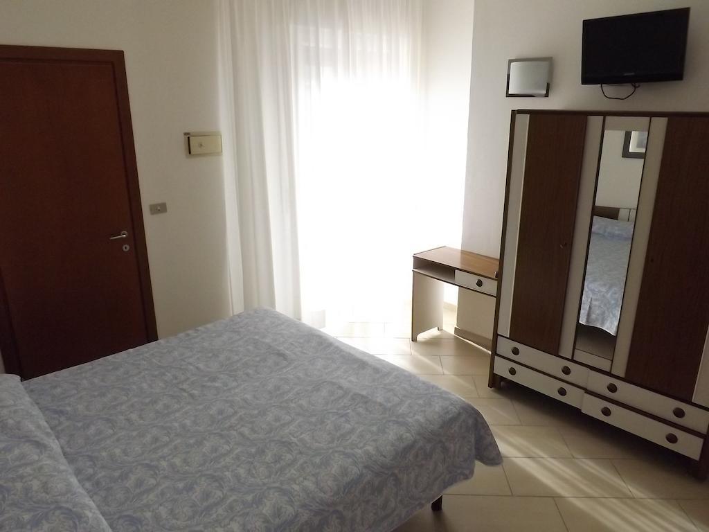 Hotel Tura Bellaria-Igea Marina Camera foto